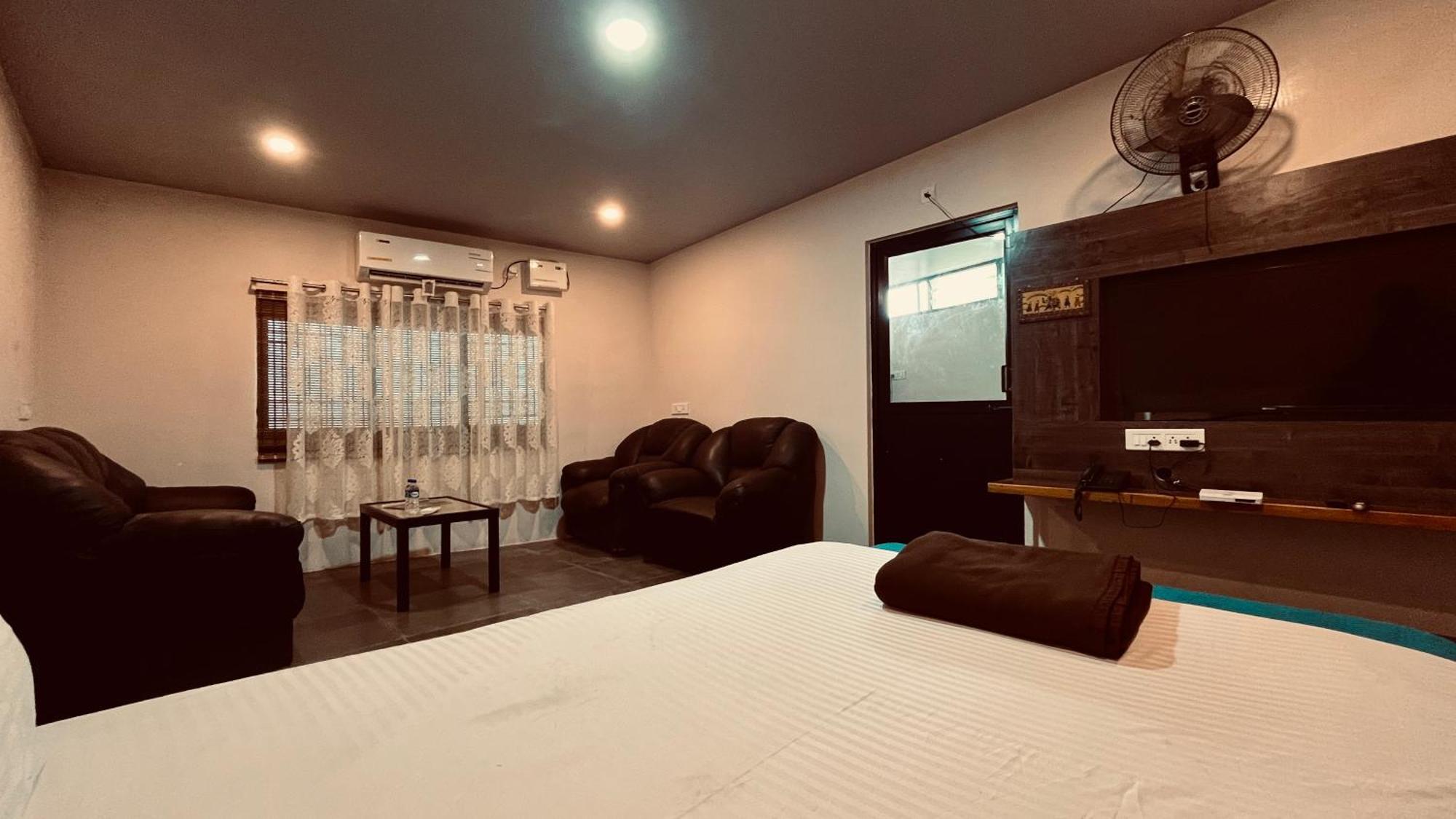 Mermaid Island Beach Resorts Pondicherry Exteriör bild